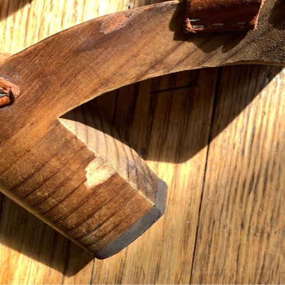 STUNNING 1970’s Wooden Stacked Heel Sandals, Gorgeous Leather 🤎 and Wood 🤎 - Picture 12 of 14